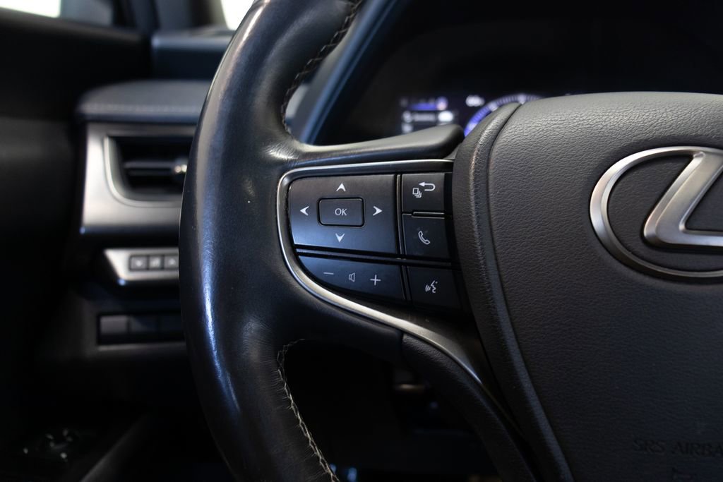 Used 2020 Lexus UX 200 w/ Premium Package FWD image 25