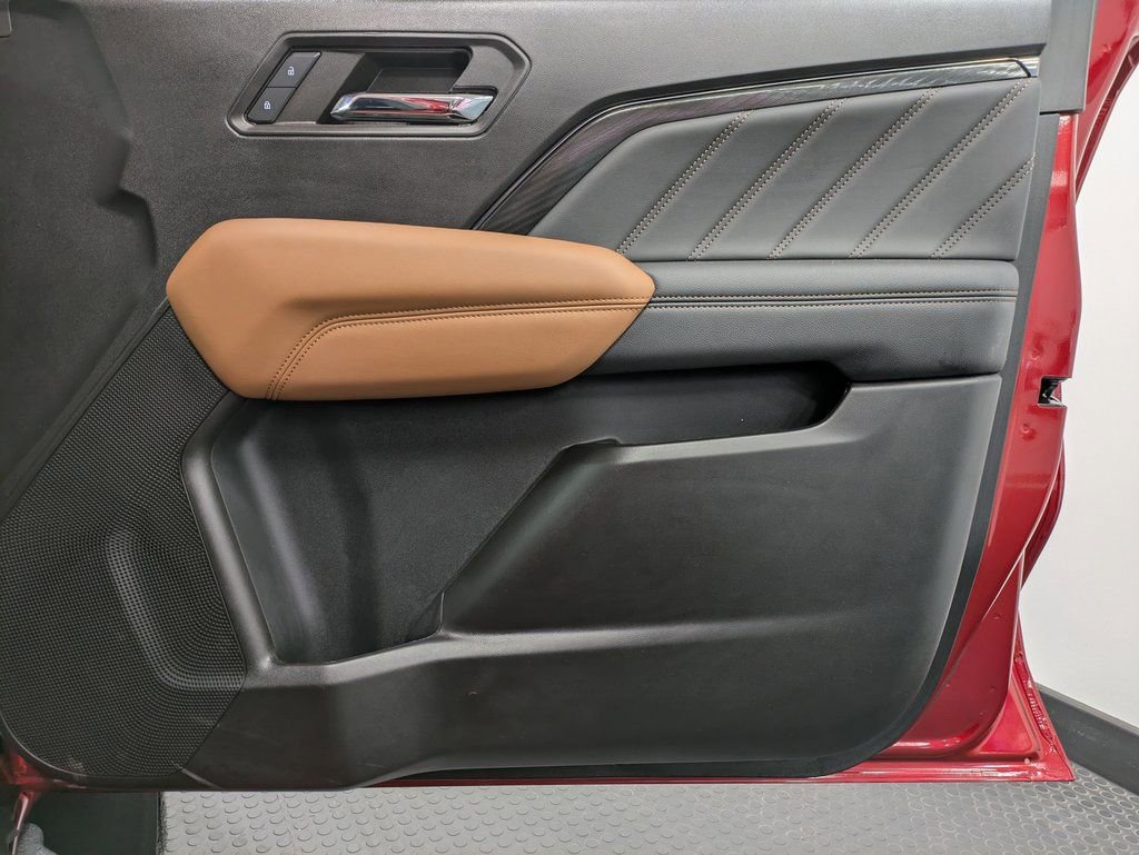 Used 2024 GMC Canyon AT4 image 28