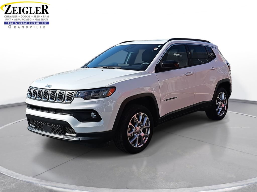 Used 2024 Jeep Compass Latitude w/ Sun and Sound Group
