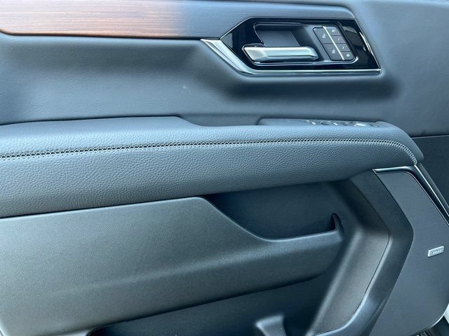 New 2026 GMC Yukon XL Denali w/ Sun & Power Step Package RWD image 9