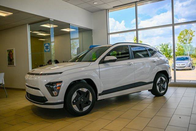 New 2025 Hyundai Kona SEL image 2