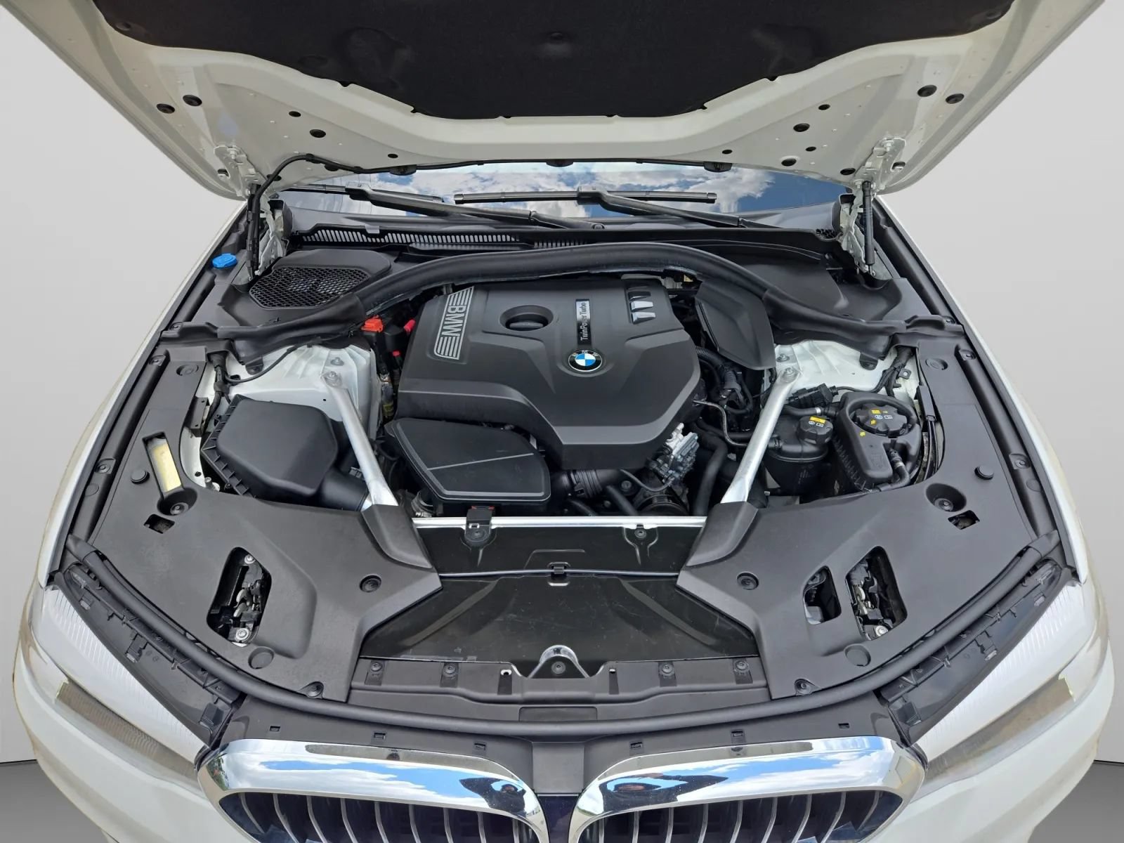 Used 2019 BMW 530i w/ Convenience Package RWD image 36