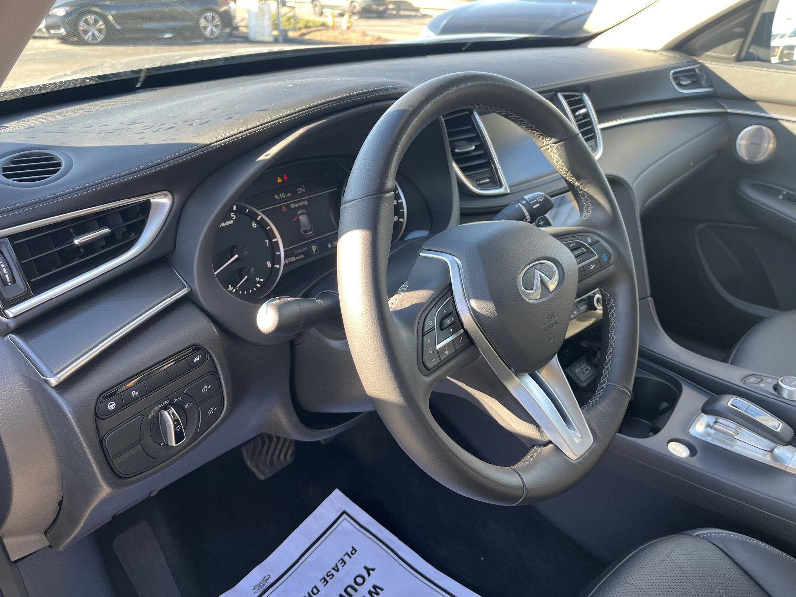 Certified 2025 INFINITI QX50 Luxe image 11