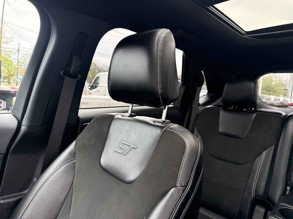 Used 2023 Ford Edge ST w/ Equipment Group 401A image 46