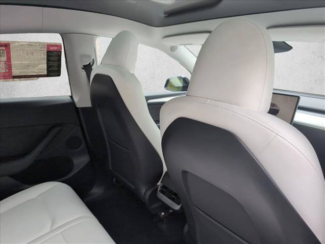Used 2024 Tesla Model Y Long Range AWD/4WD image 25
