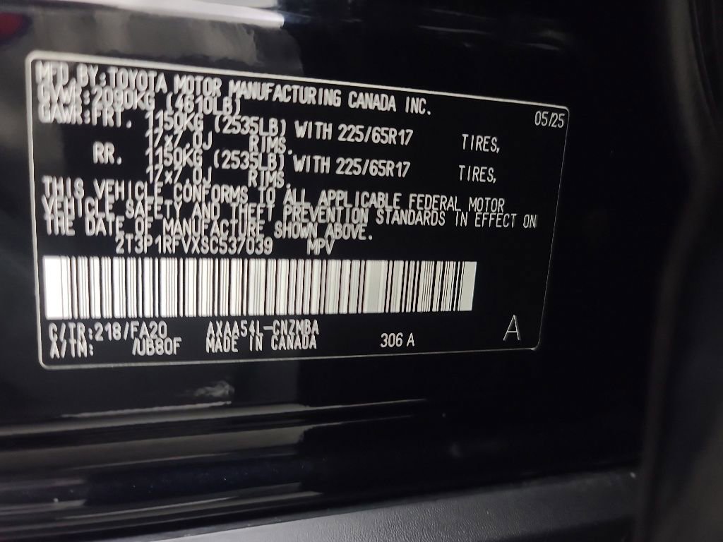 Used 2025 Toyota RAV4 XLE AWD/4WD image 41