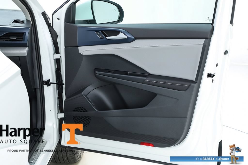 Used 2024 Volkswagen Taos SE w/ Panoramic Sunroof Package AWD/4WD image 67