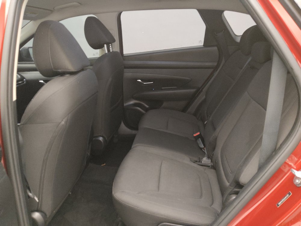 Used 2025 Hyundai Tucson SE FWD image 18
