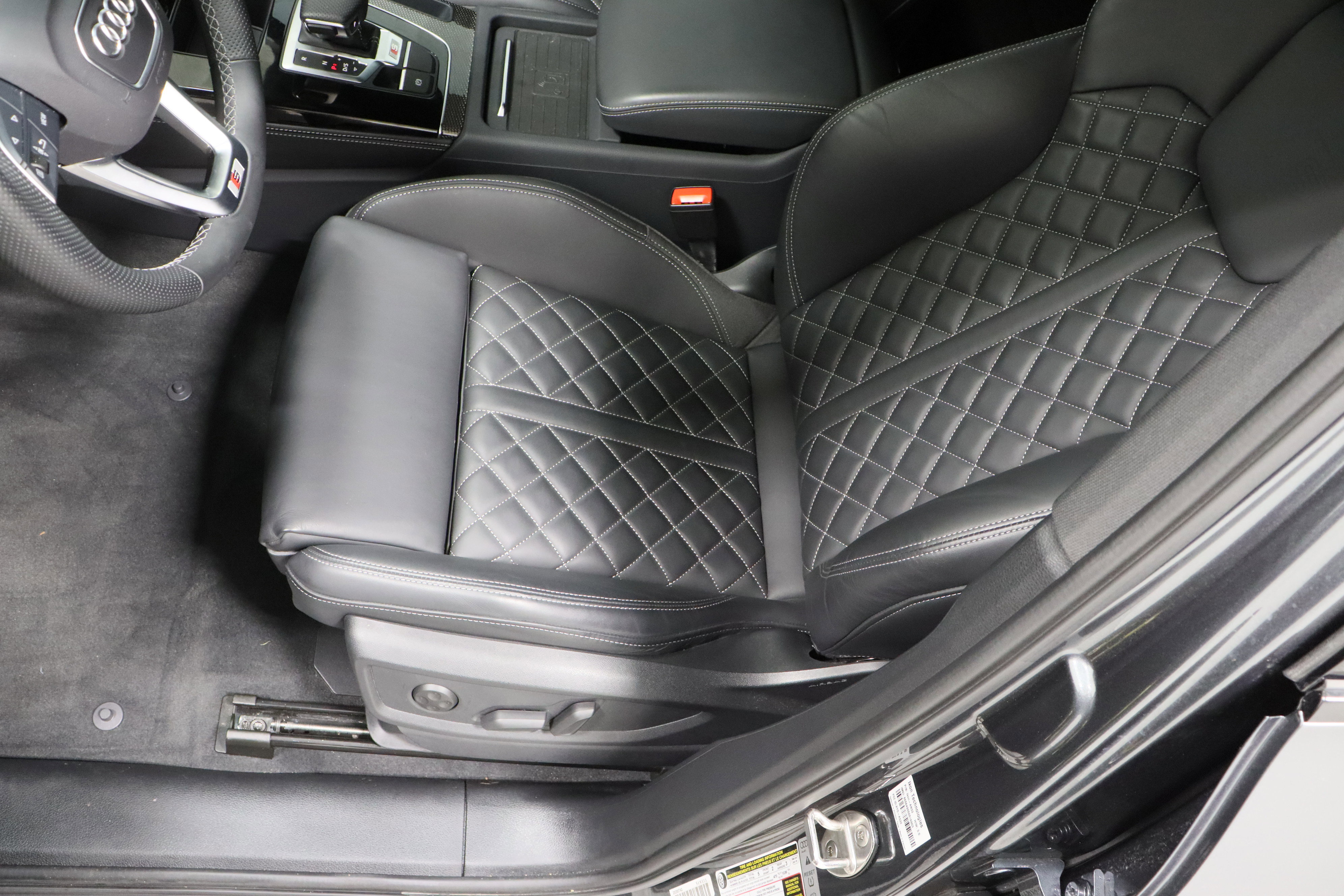 Used 2024 Audi SQ5 Prestige image 15