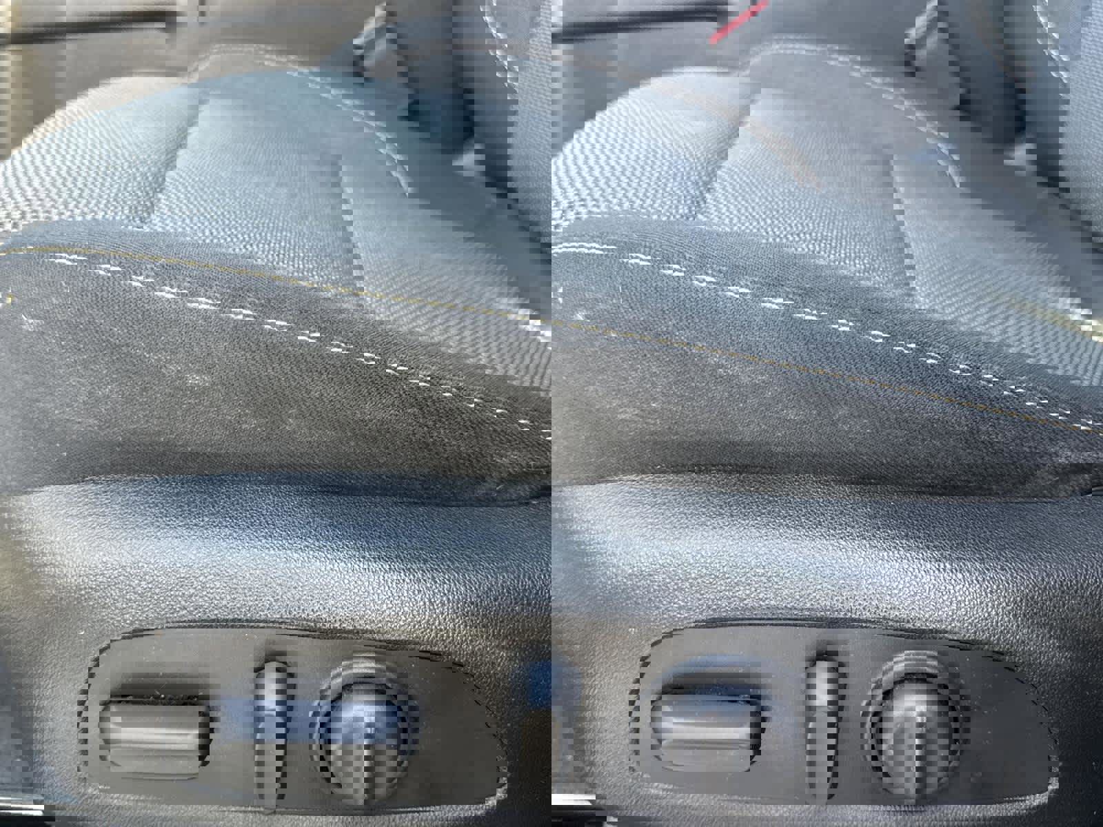 Used 2019 Chevrolet Traverse LT image 13