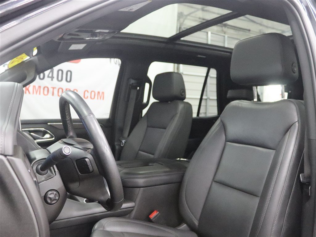 Used 2023 Chevrolet Tahoe Z71 w/ Luxury Package AWD/4WD image 13