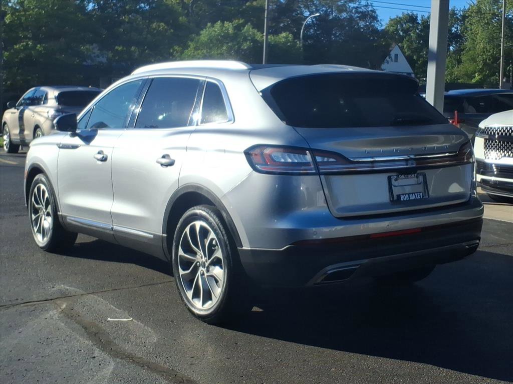 Used 2022 Lincoln Nautilus Reserve image 4