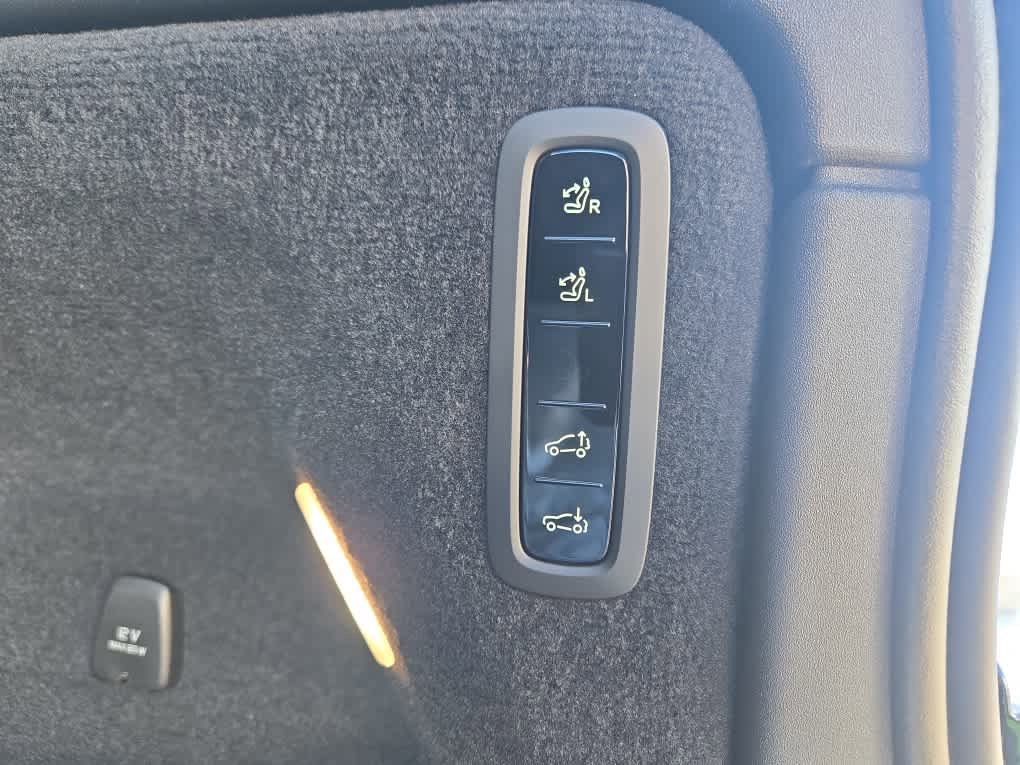 New 2026 Volvo EX90 Ultra image 8