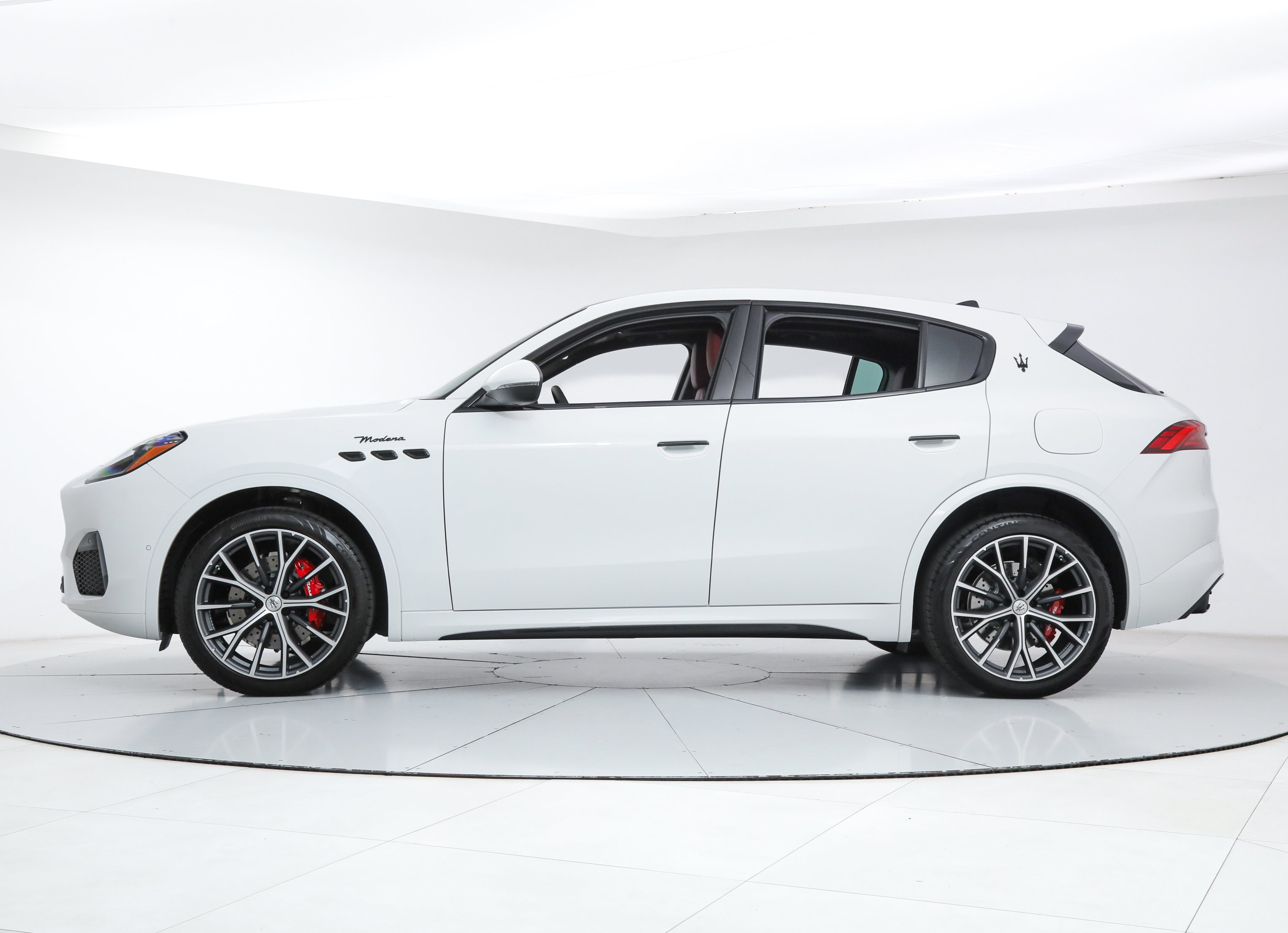 New 2026 Maserati Grecale Modena AWD/4WD image 2