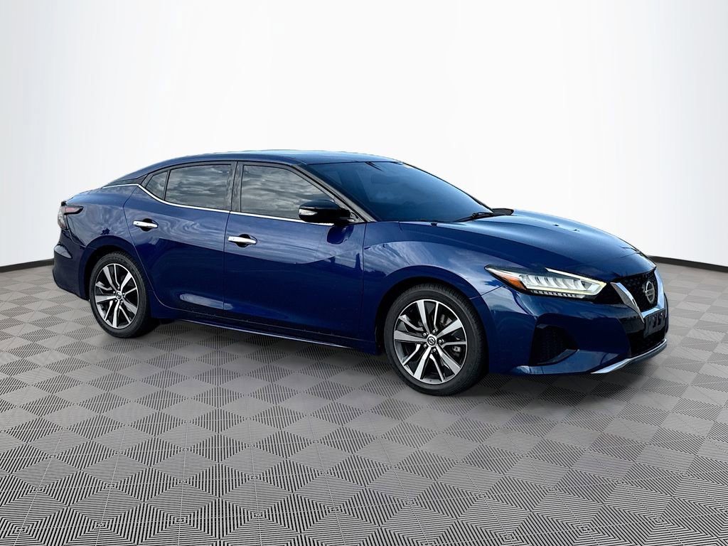 Used 2019 Nissan Maxima 3.5 SV w/ Floor Mat Group FWD image 3