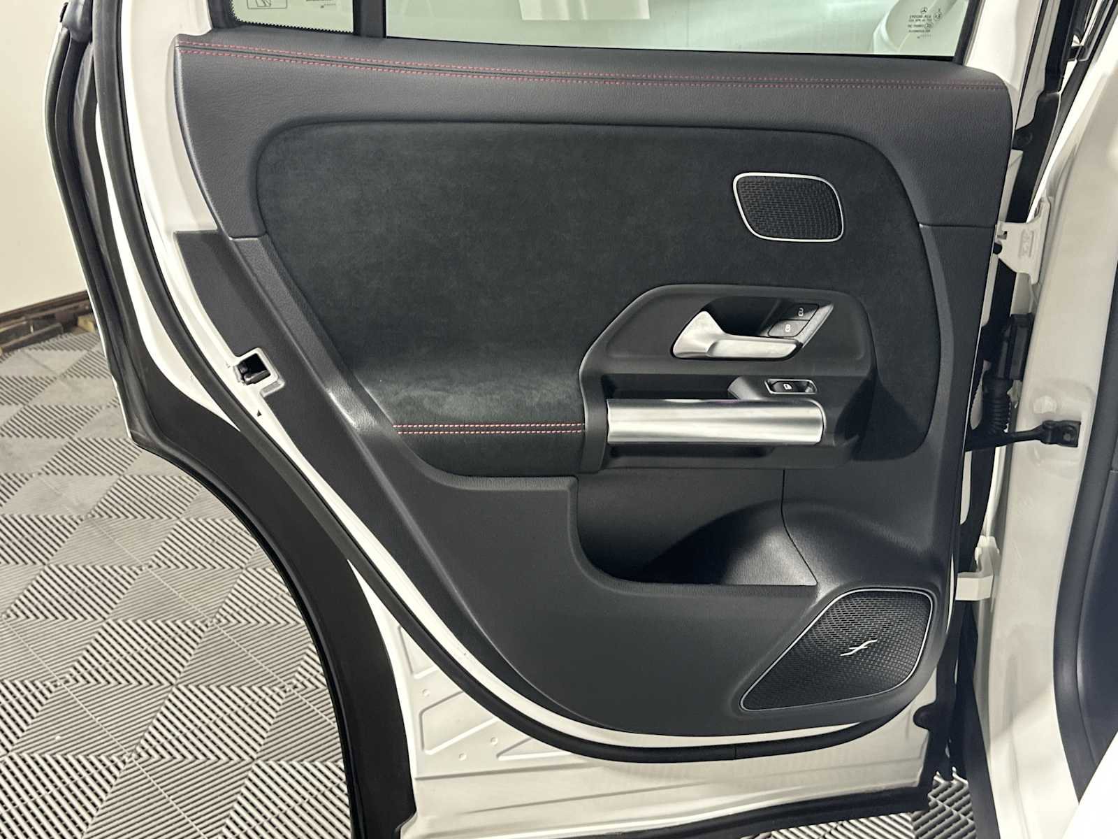 Used 2025 Mercedes-Benz GLA 250 4MATIC image 25