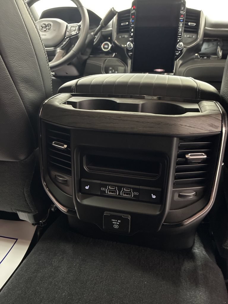 New 2026 RAM 2500 Limited AWD/4WD image 29