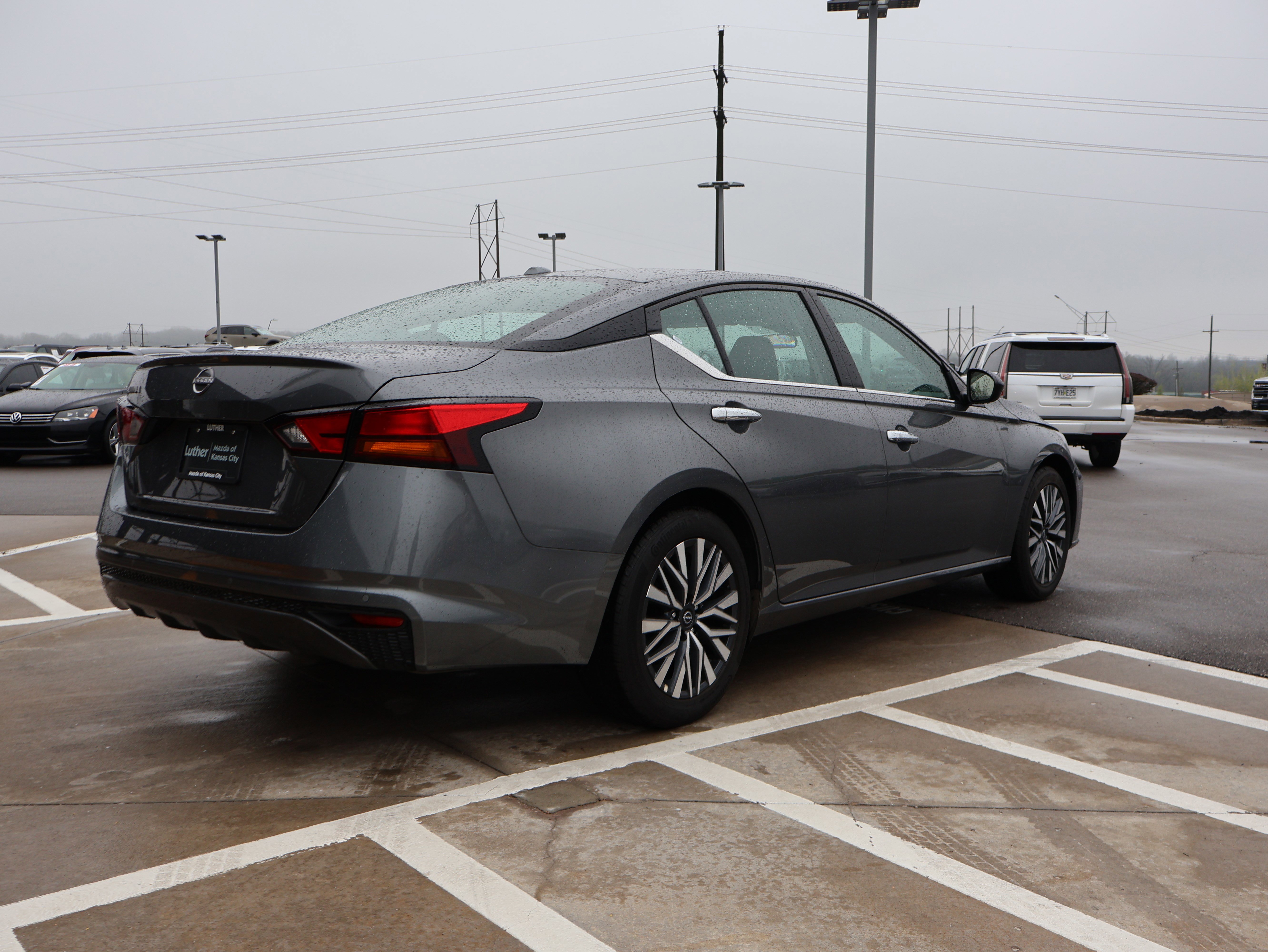 Used 2025 Nissan Altima 2.5 SV image 6