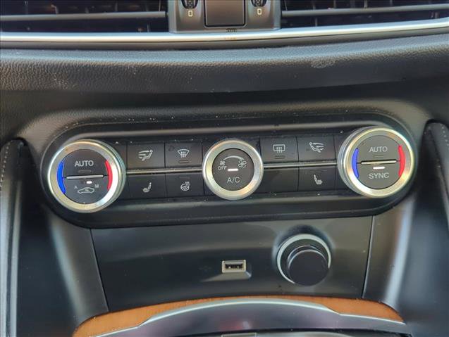 Used 2019 Alfa Romeo Stelvio Ti Lusso w/ Quick Order Package 22X Lusso image 21