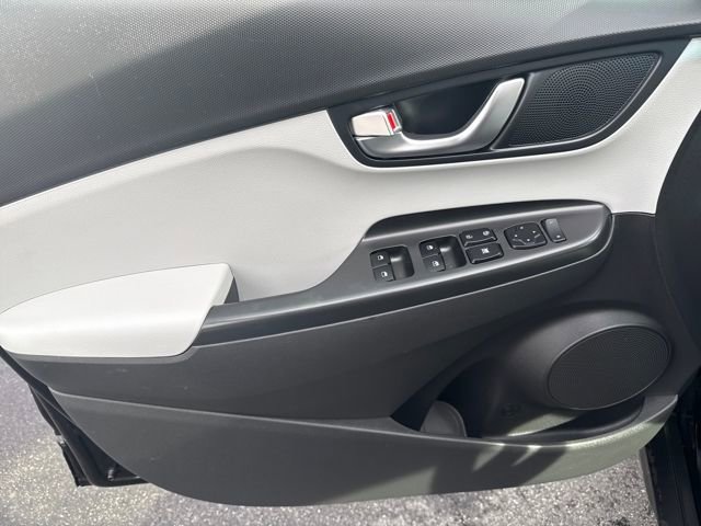 Certified 2023 Hyundai Kona SEL w/ Convenience Package image 8