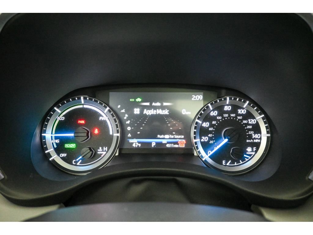 Used 2025 Toyota Highlander XLE image 13