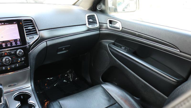 Used 2020 Jeep Grand Cherokee Limited w/ Luxury Group II AWD/4WD image 19