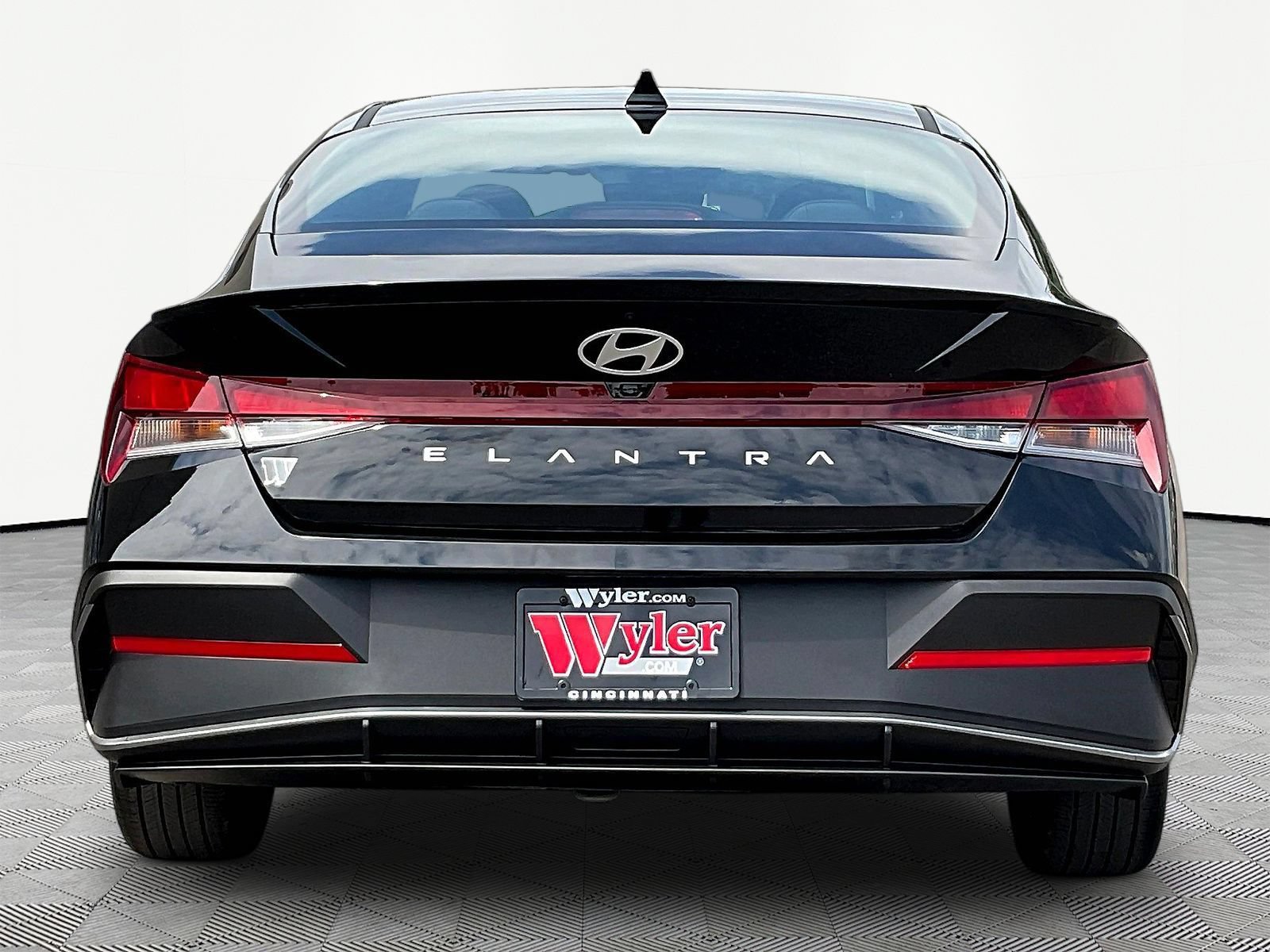 New 2026 Hyundai Elantra SEL Sport FWD image 5