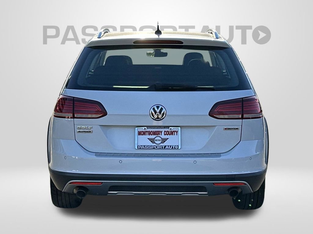 Used 2019 Volkswagen Golf Alltrack SEL image 3