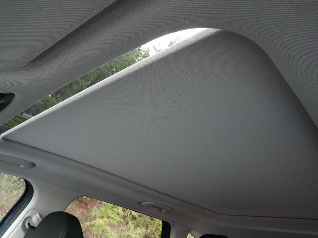 New 2025 Kia Sorento S w/ Panoramic Sunroof Package image 12