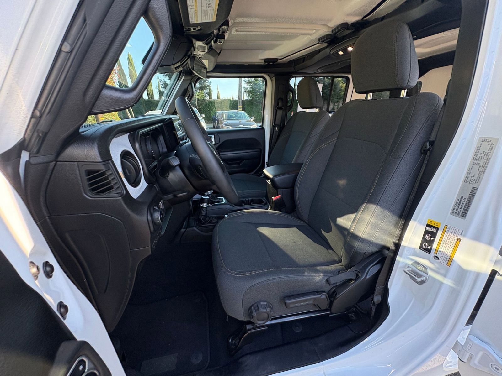 Used 2025 Jeep Wrangler Sport S image 35