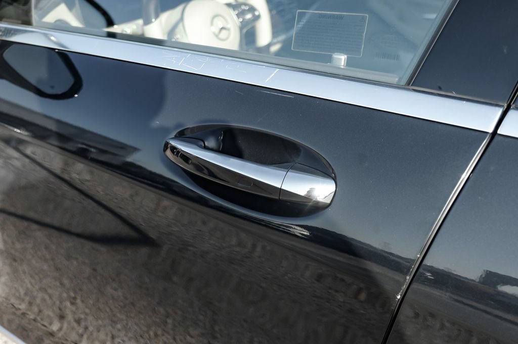 Used 2019 Mercedes-Benz S 560 Sedan image 45