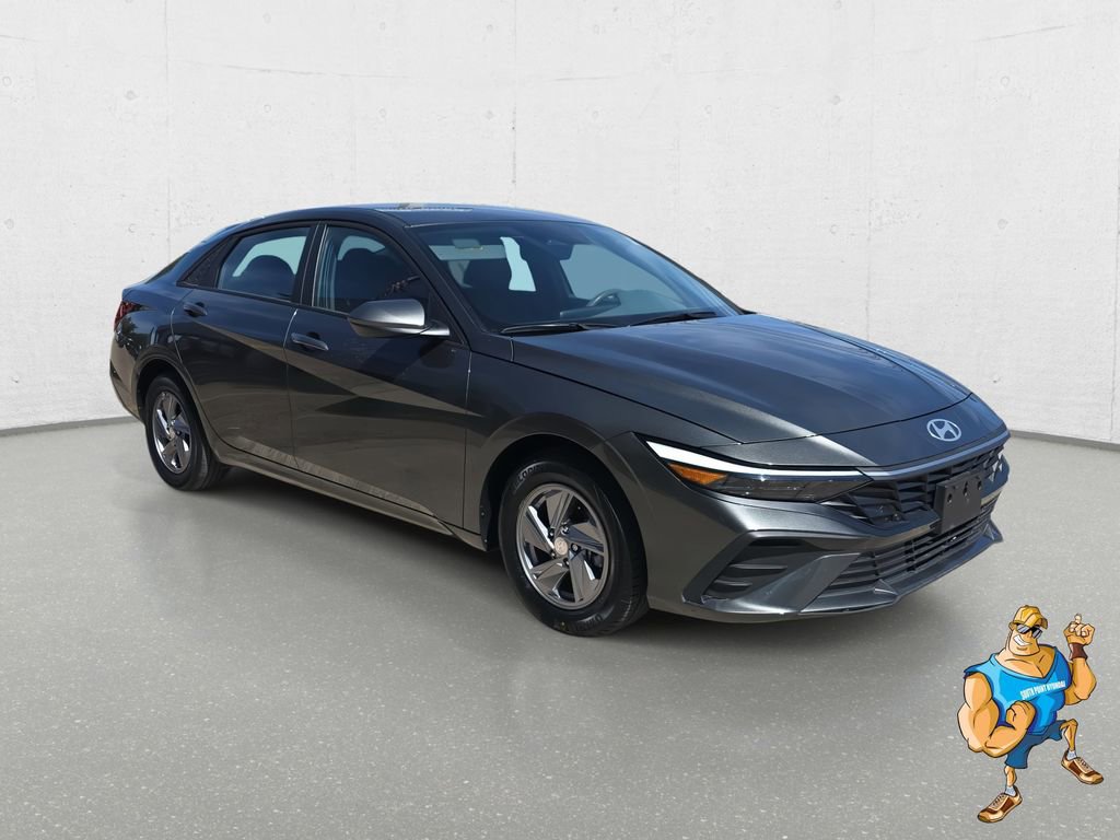 Certified 2024 Hyundai Elantra SE image 3