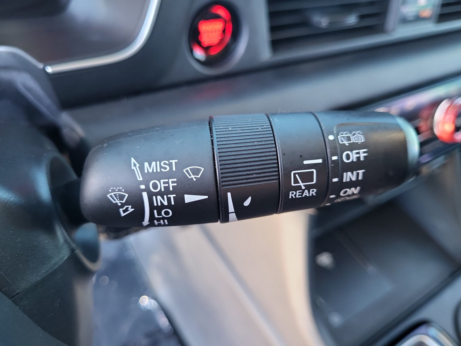 Used 2025 Honda Pilot Touring image 29