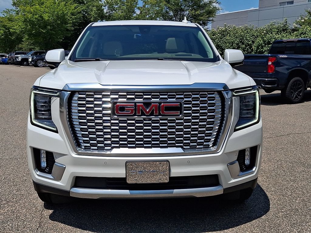 Used 2021 GMC Yukon Denali w/ Denali Ultimate Package AWD/4WD image 5