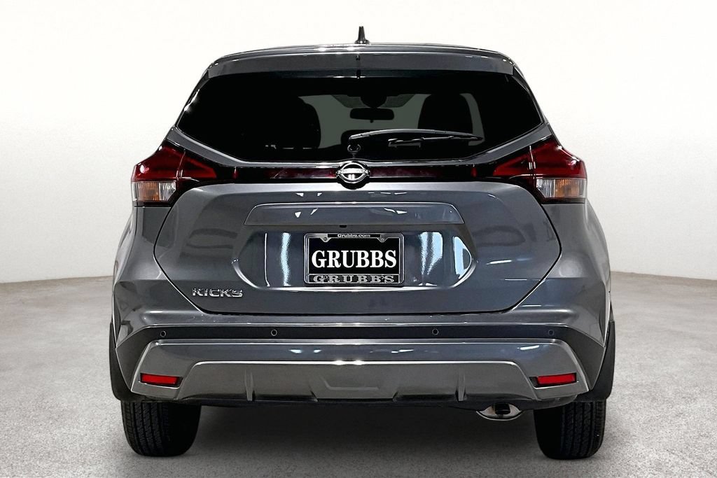 Used 2024 Nissan Kicks S FWD image 5