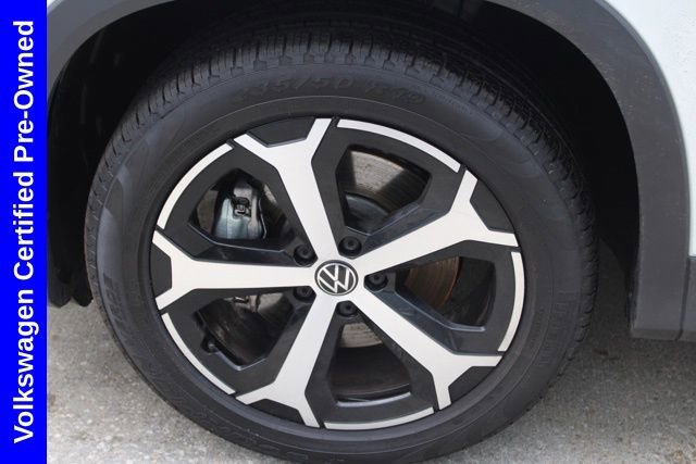 Used 2025 Volkswagen Tiguan SE image 12