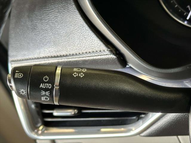 Used 2023 Cadillac XT4 Luxury w/ Cold Weather Package image 27