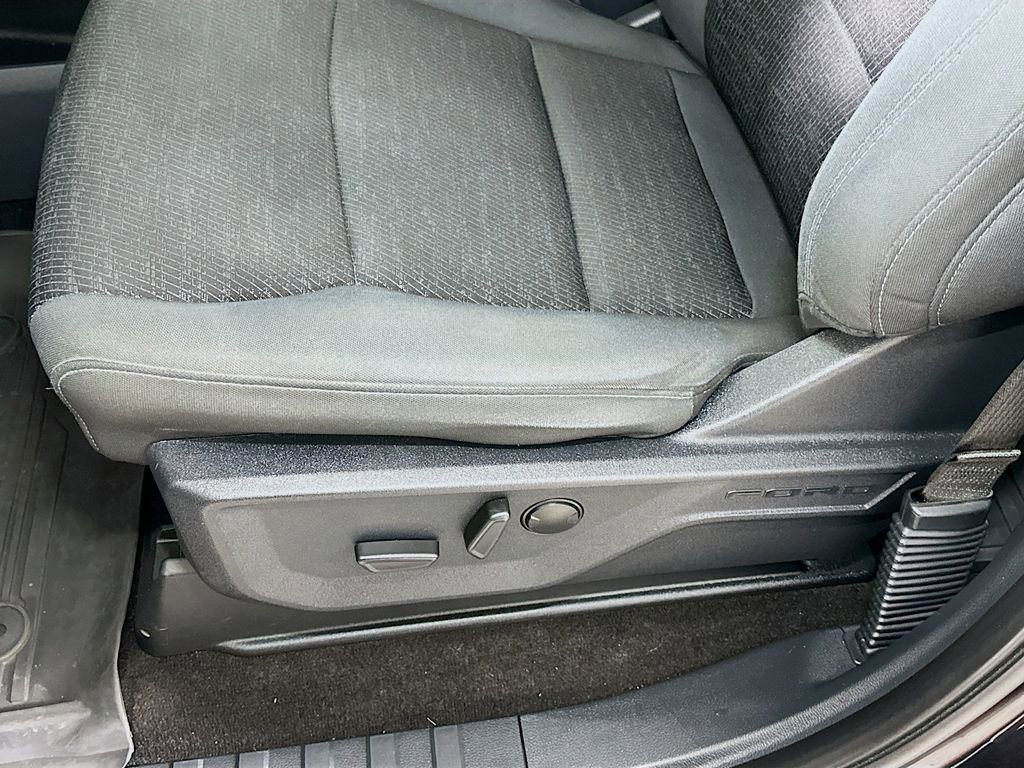 Certified 2022 Ford F150 XLT w/ Equipment Group 302A High image 17