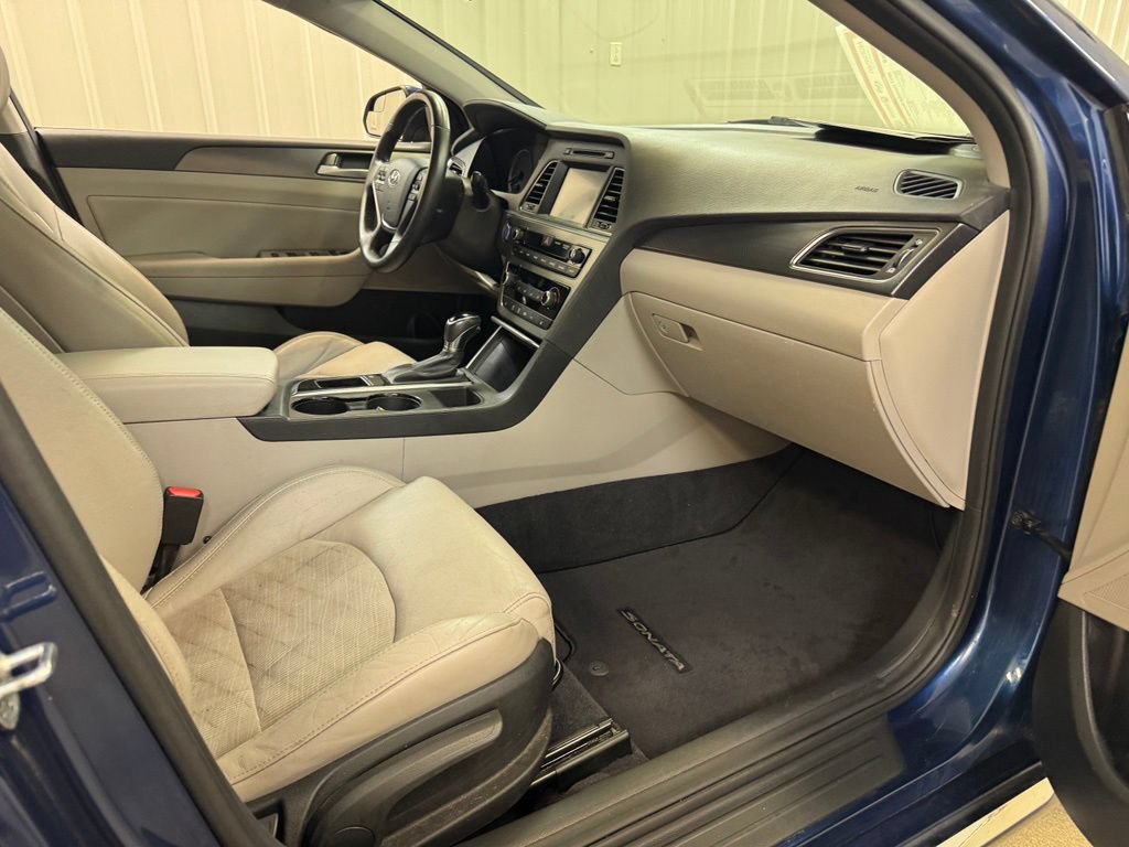 Used 2017 Hyundai Sonata Sport w/ Value Edition Package 02 FWD image 30