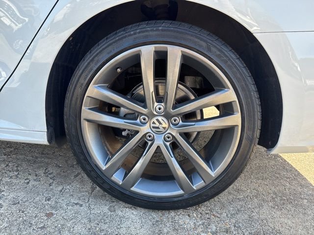 Used 2017 Volkswagen Passat 1.8T R-Line image 29