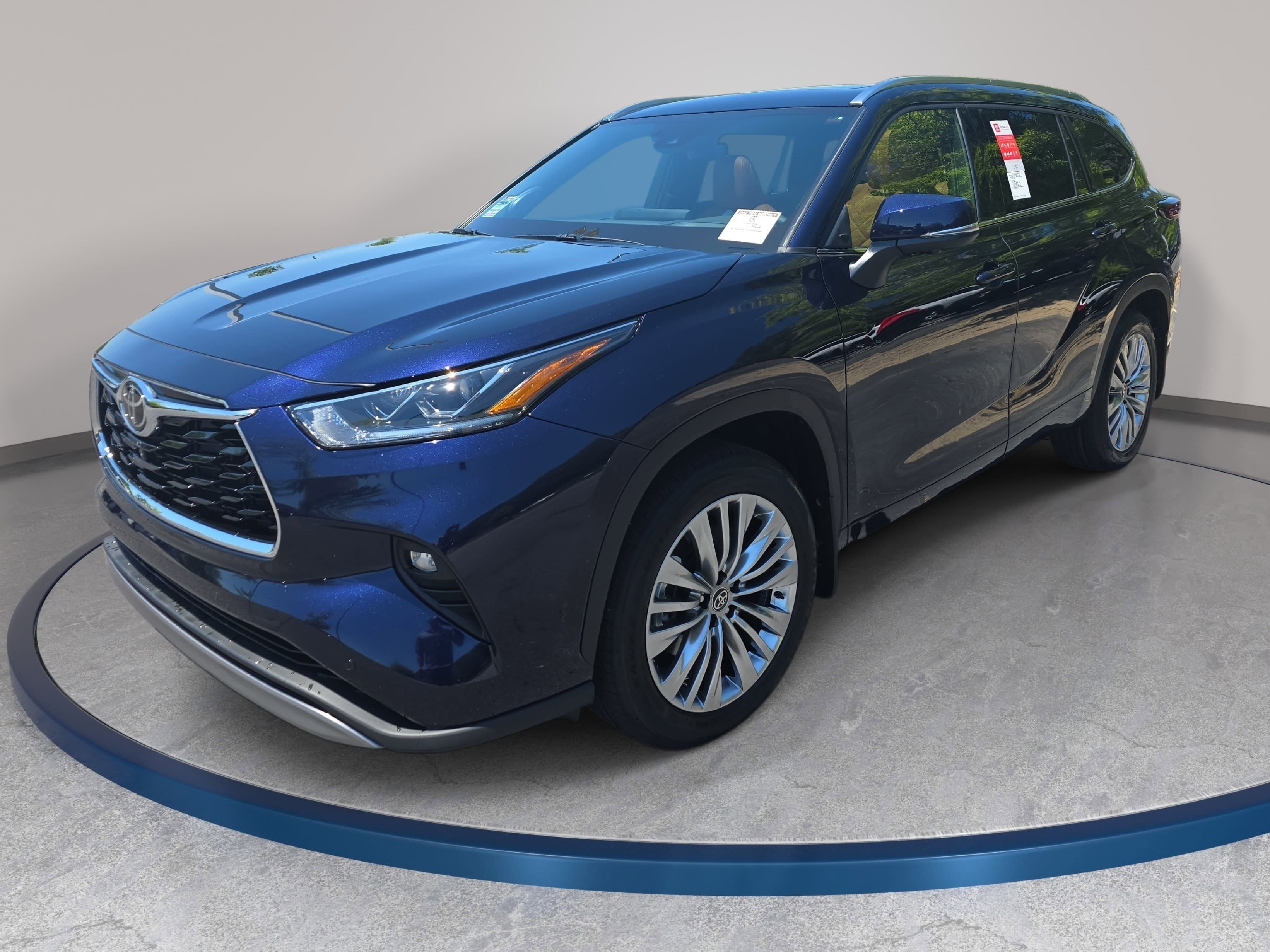 New 2026 Toyota Highlander Platinum AWD/4WD image 1