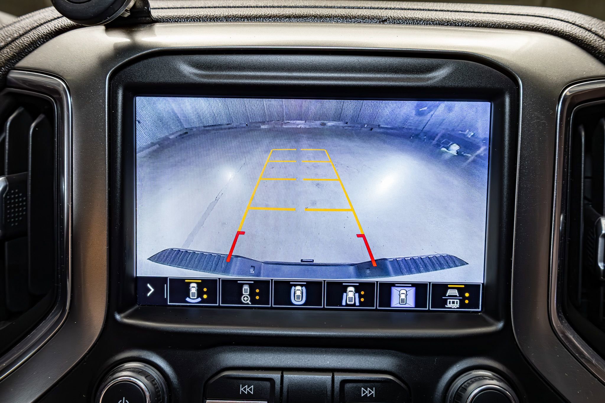 Used 2020 Chevrolet Silverado 2500 LTZ w/ LTZ Premium Package image 18