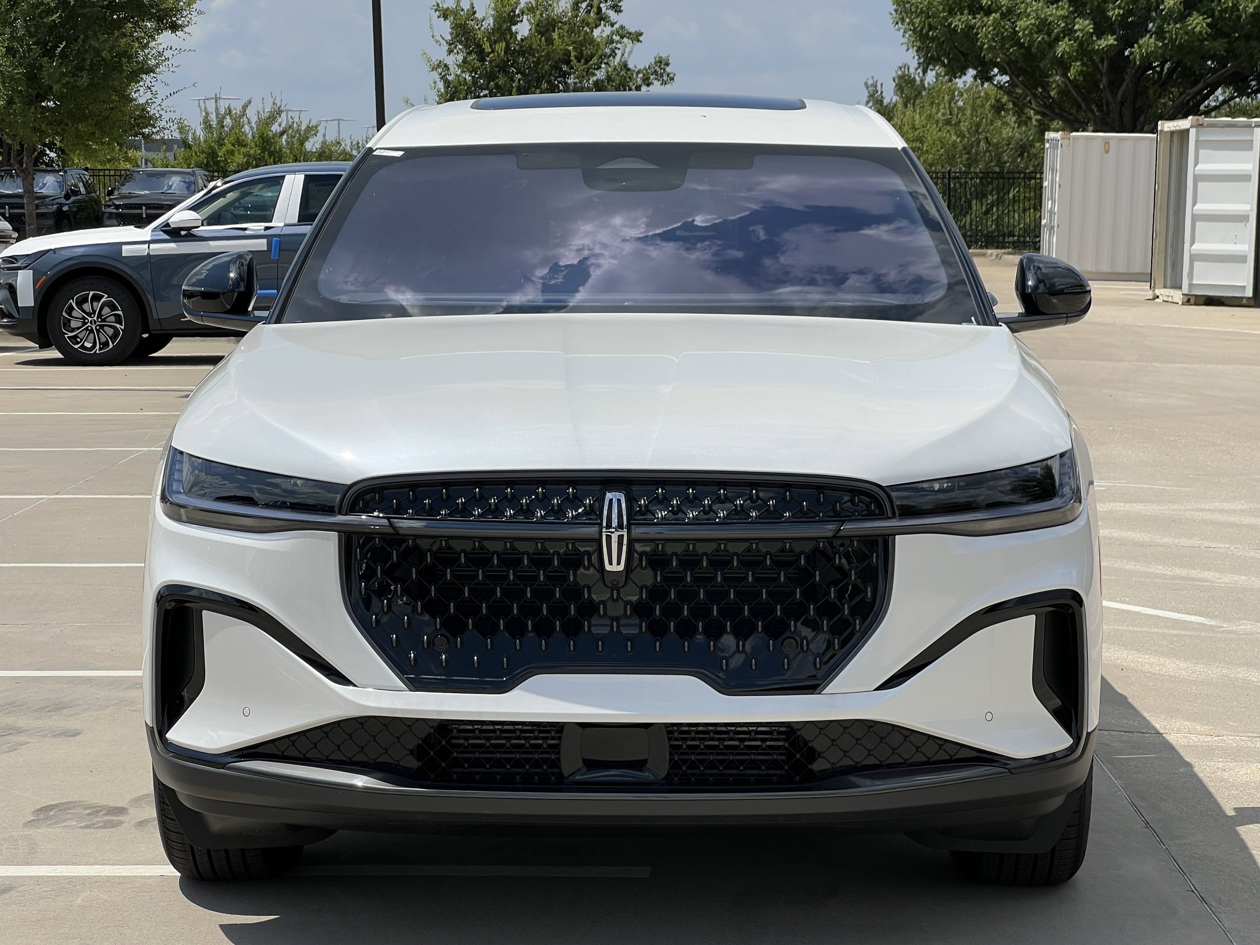 New 2025 Lincoln Nautilus Premier w/ Equipment Group 102A image 13