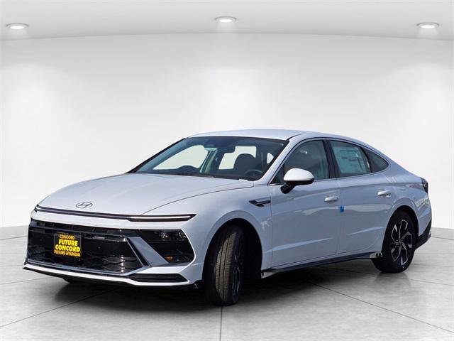 New 2025 Hyundai Sonata SEL image 2