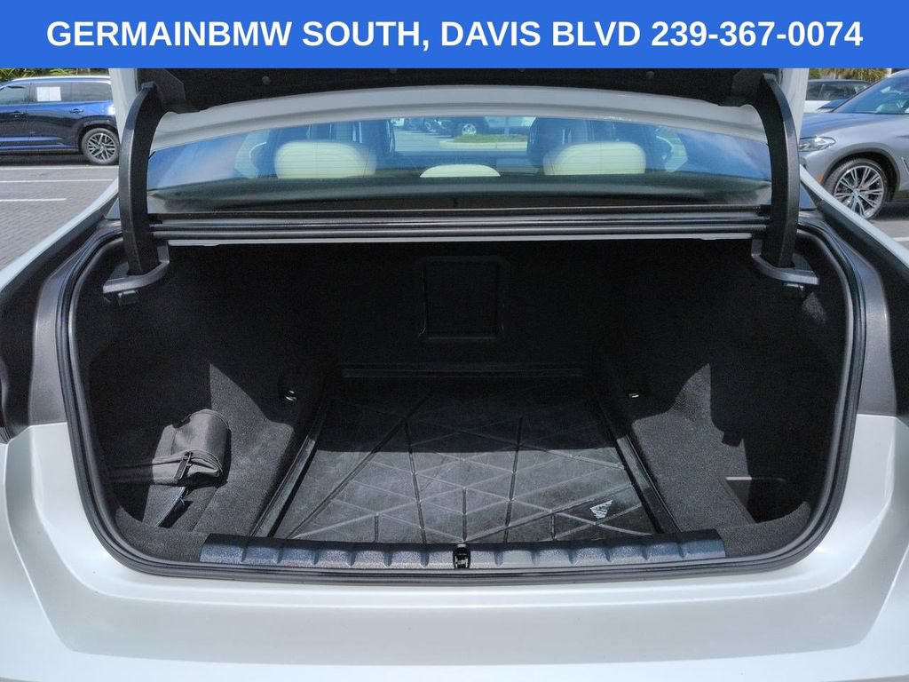 Certified 2025 BMW 760i xDrive AWD/4WD image 14