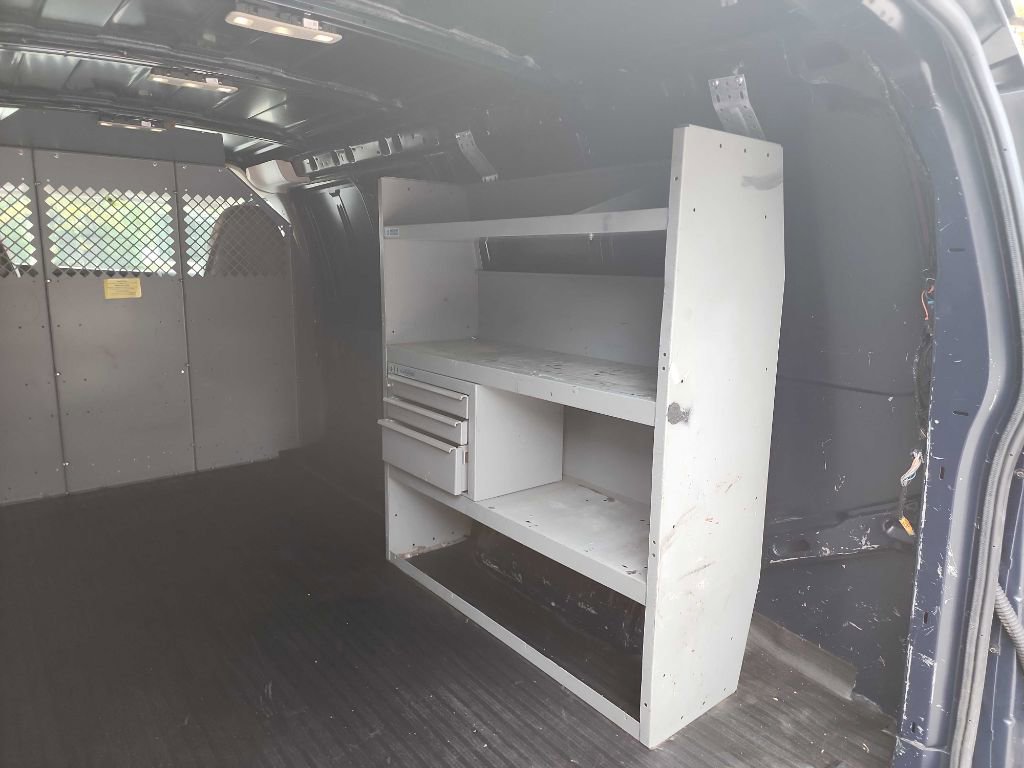 Used 2015 Chevrolet Express 2500 w/ Cold Climate Package image 25