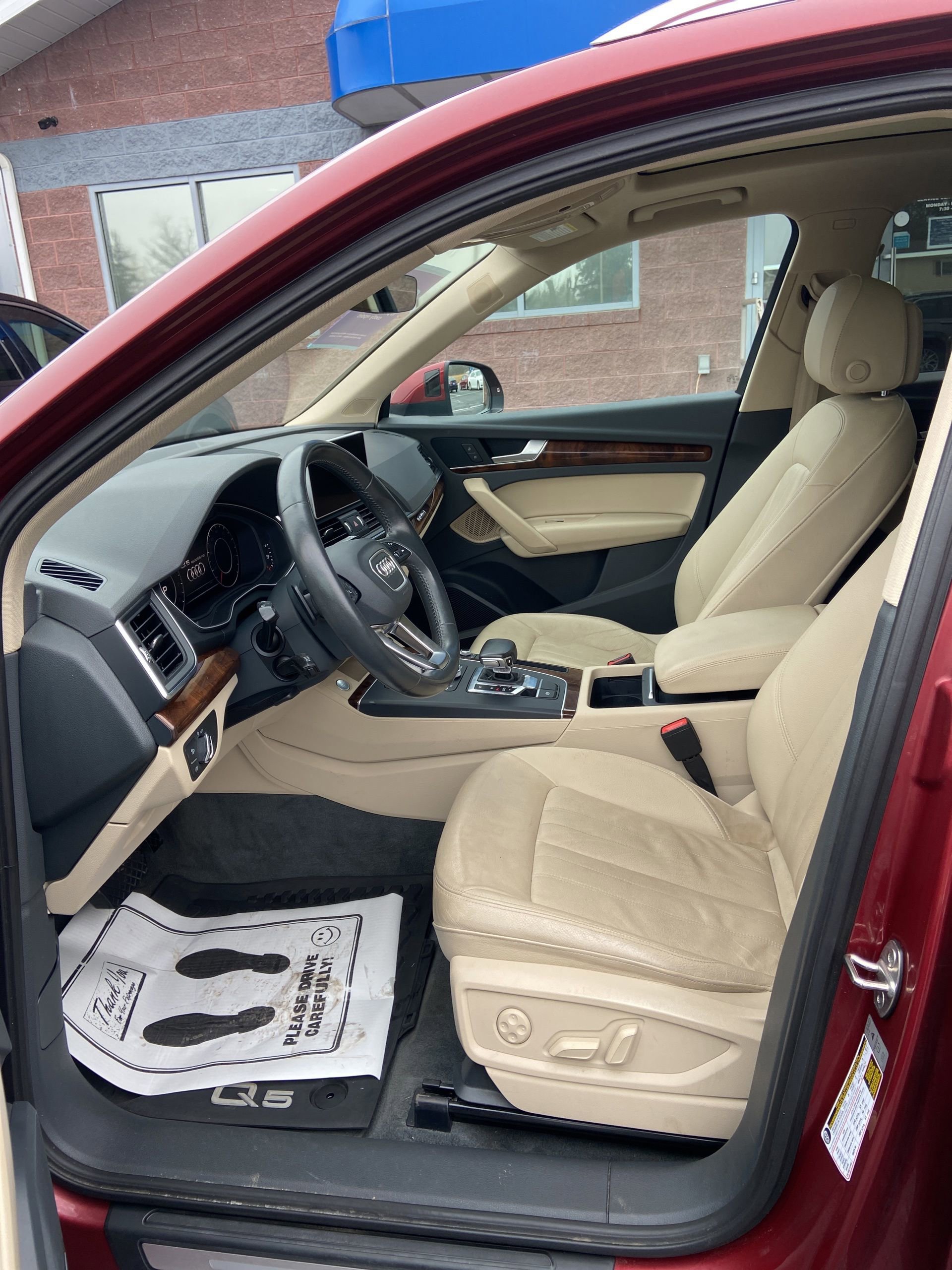 Used 2018 Audi Q5 2.0T Premium Plus w/ Premium Plus Package AWD/4WD image 12