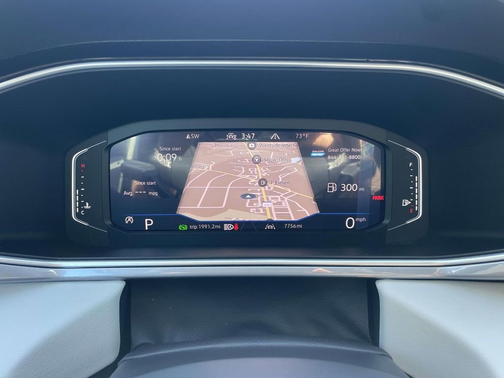 Used 2025 Volkswagen Taos SEL AWD/4WD image 18