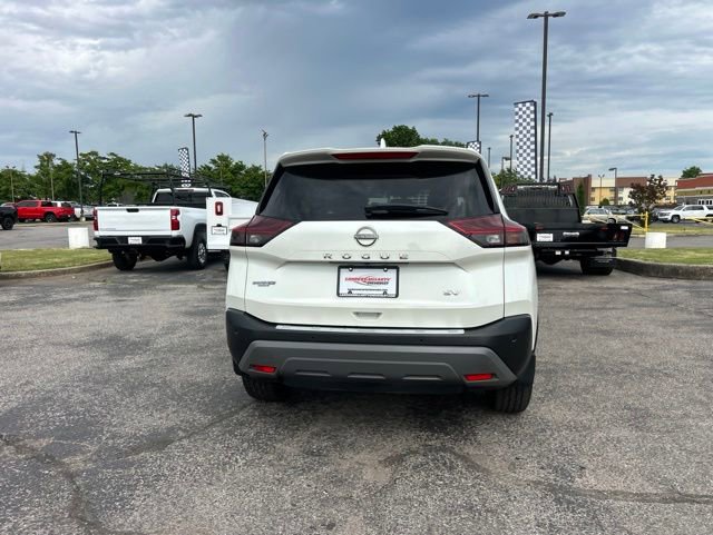 Used 2022 Nissan Rogue SV FWD image 4