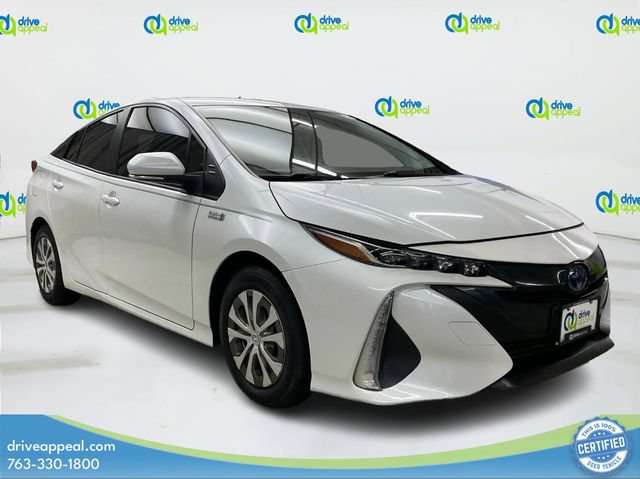Used 2021 Toyota Prius Prime XLE FWD image 3